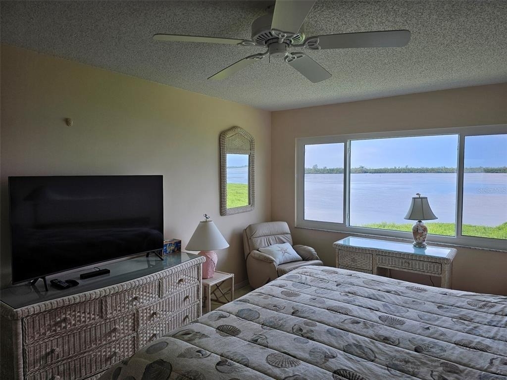 4765 Independence Drive - Photo 16
