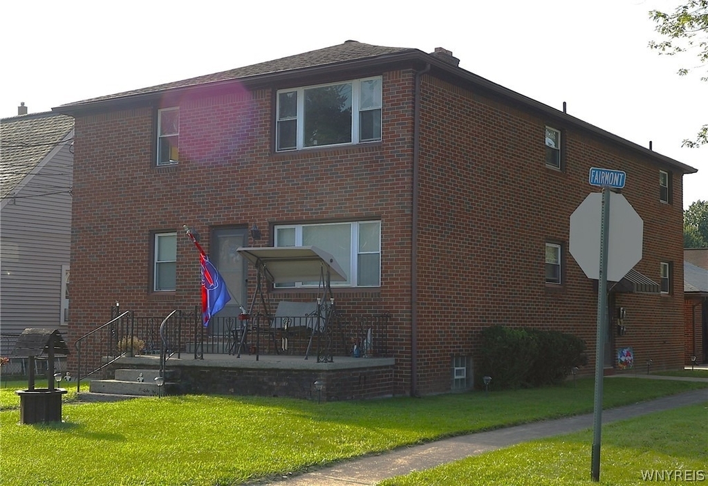 105 Fernald Avenue - Photo 3