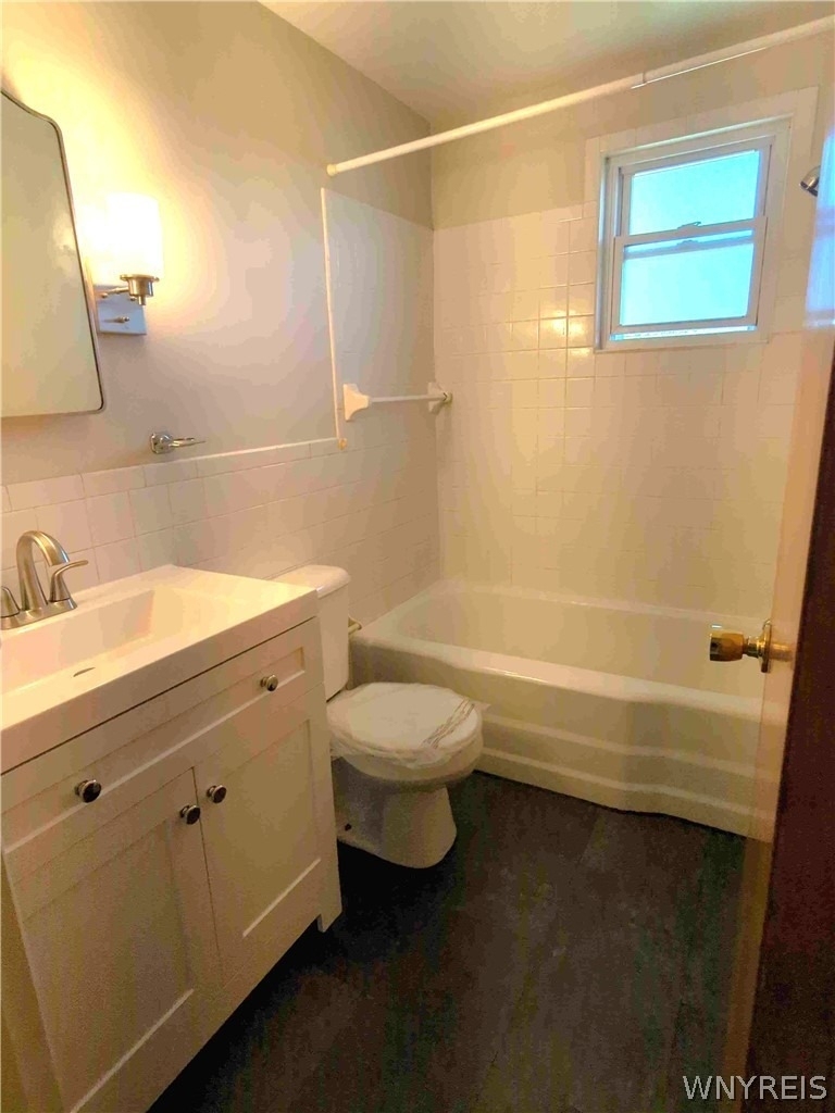 105 Fernald Avenue - Photo 4