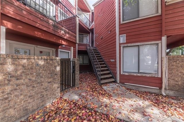 9805 Walnut Street - Photo 3