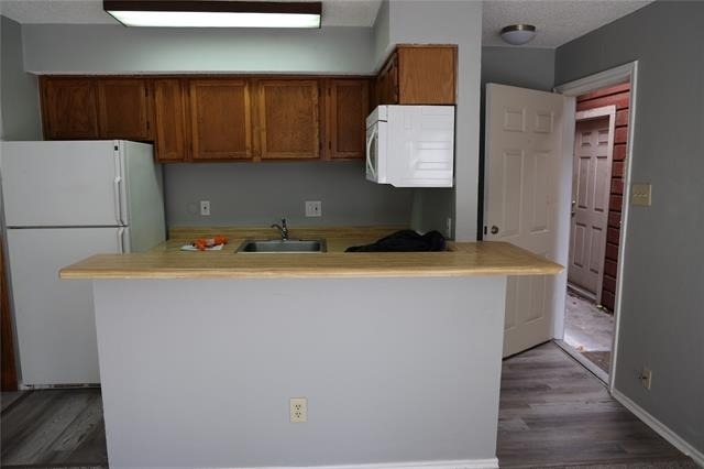 9805 Walnut Street - Photo 11