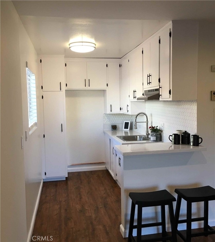 14718 Magnolia Boulevard W - Photo 1