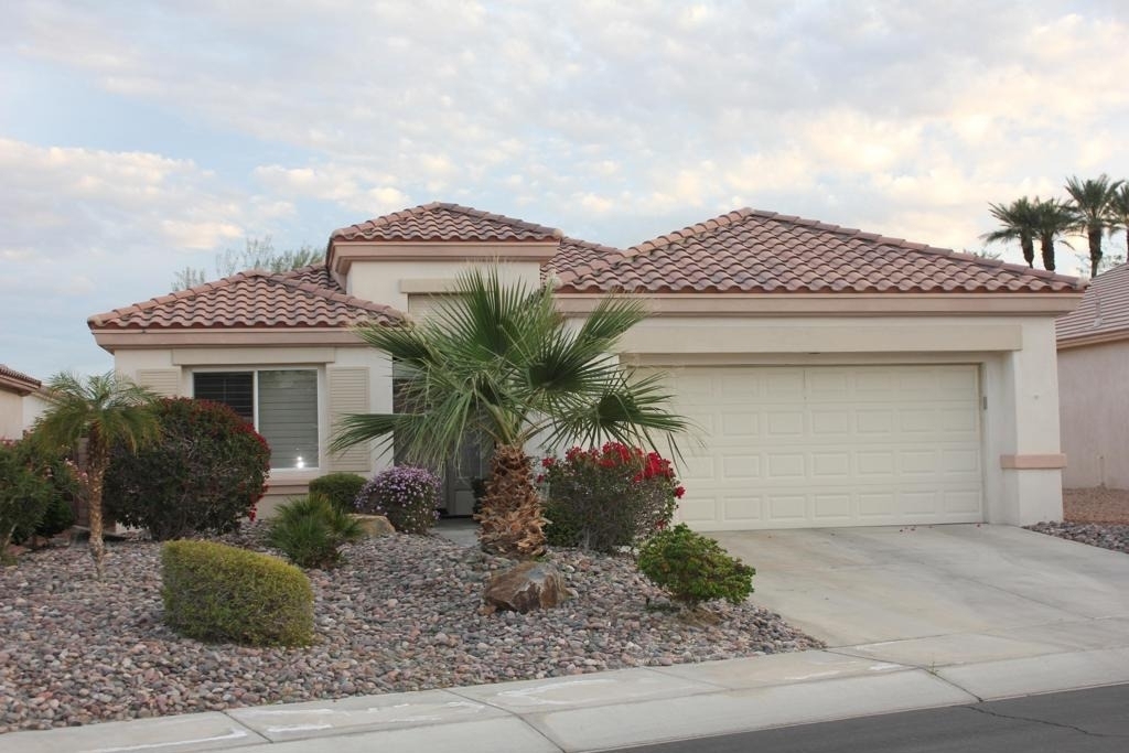 78047 Freisha Court - Photo 0