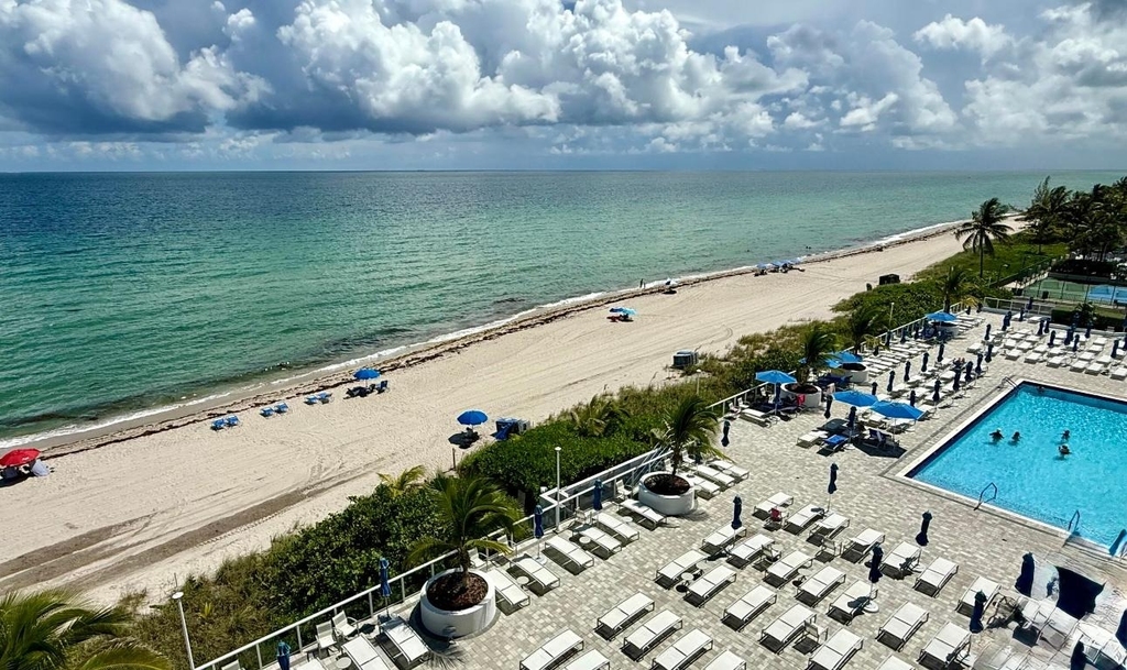 1890 S Ocean Drive - Photo 2
