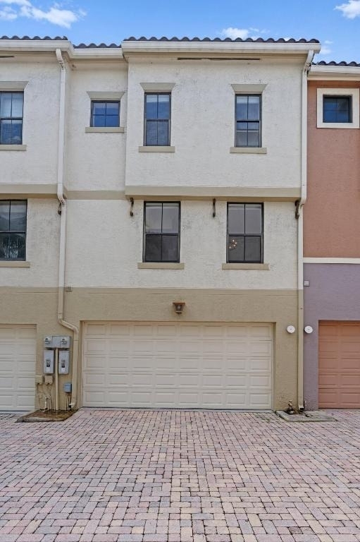 687 Hibiscus Street - Photo 29