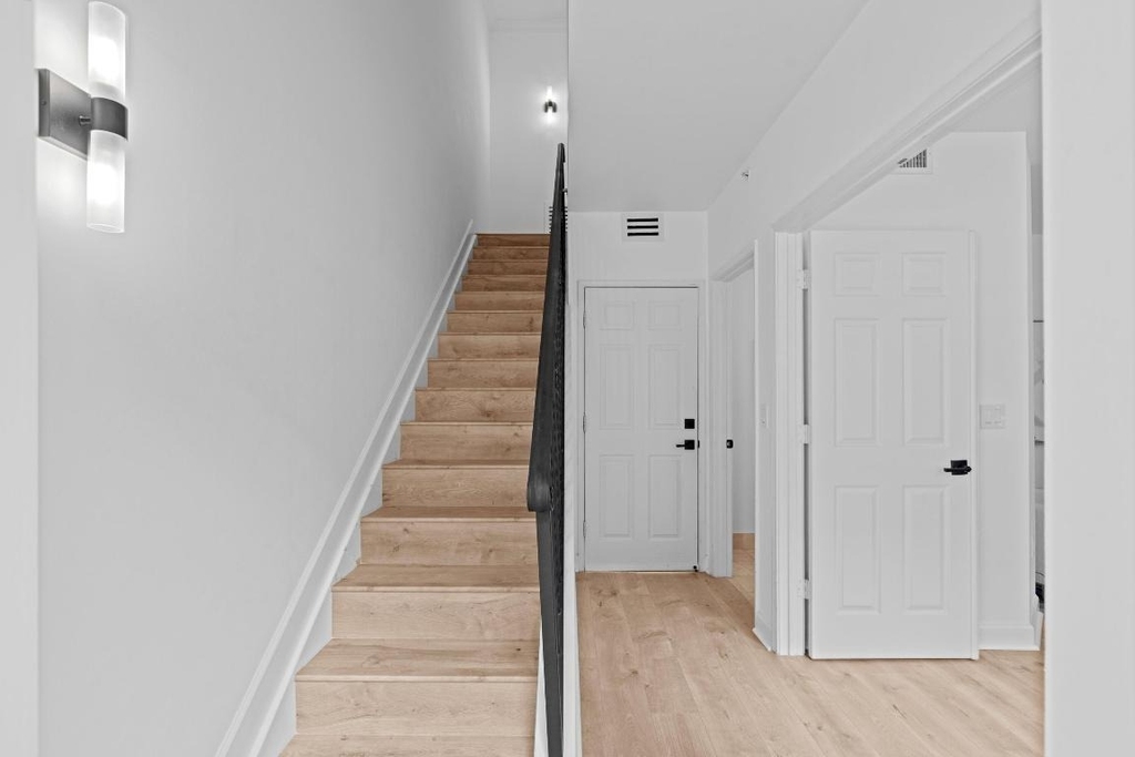 687 Hibiscus Street - Photo 12