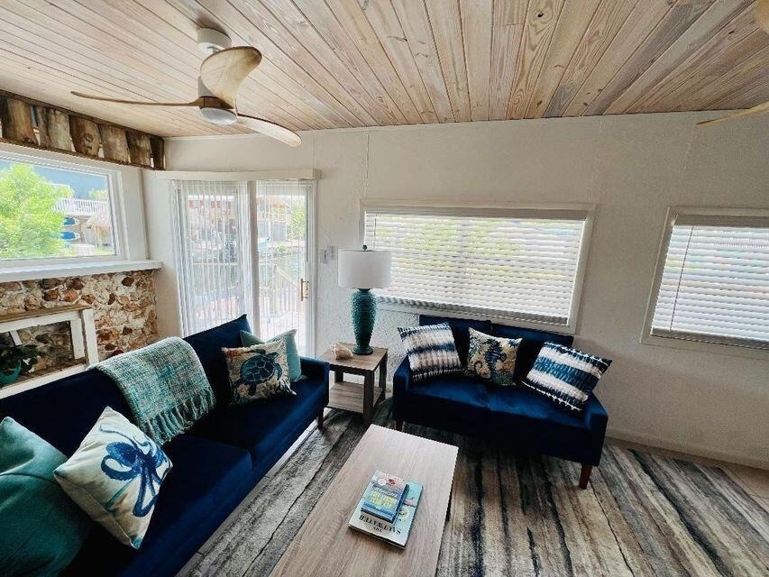 1540 Lantana Lane - Photo 2