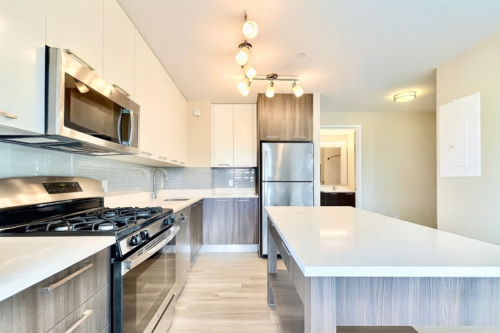 1524 Sheepshead Bay Road - Photo 2