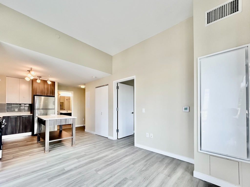 1524 Sheepshead Bay Road - Photo 4