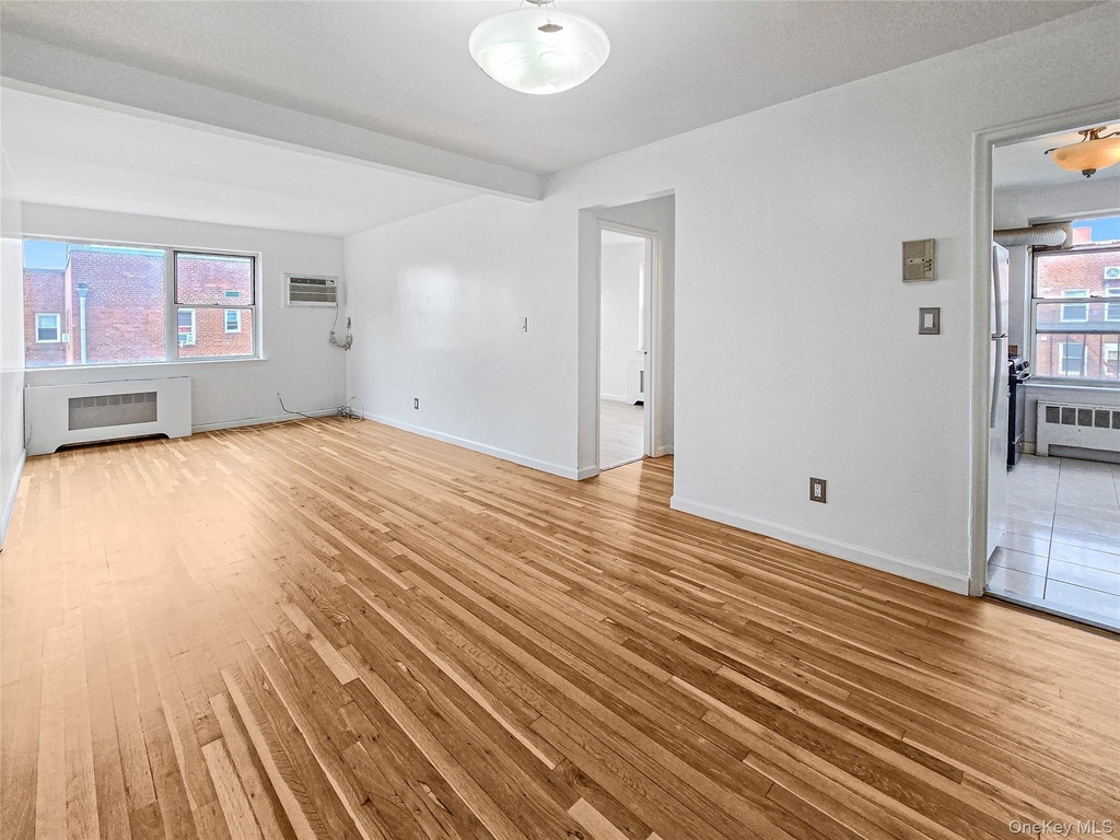 138-33 Jewel Ave - Photo 0