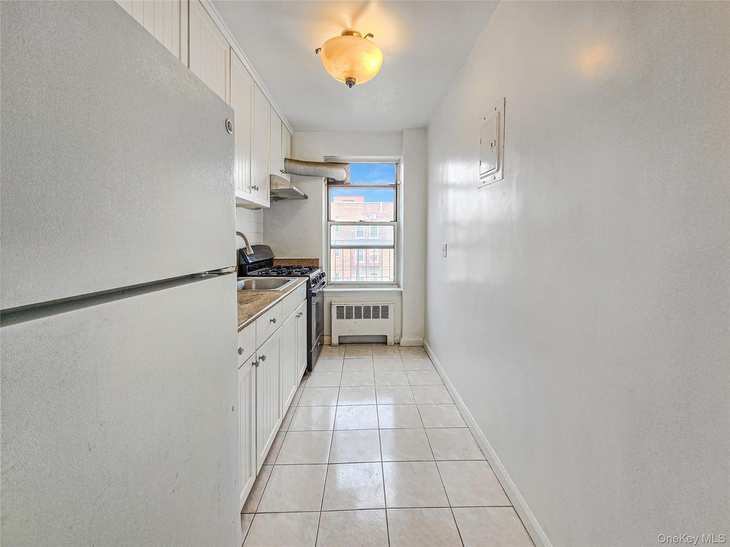 138-33 Jewel Ave - Photo 9