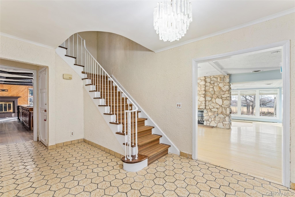 803 Barberry Lane - Photo 6
