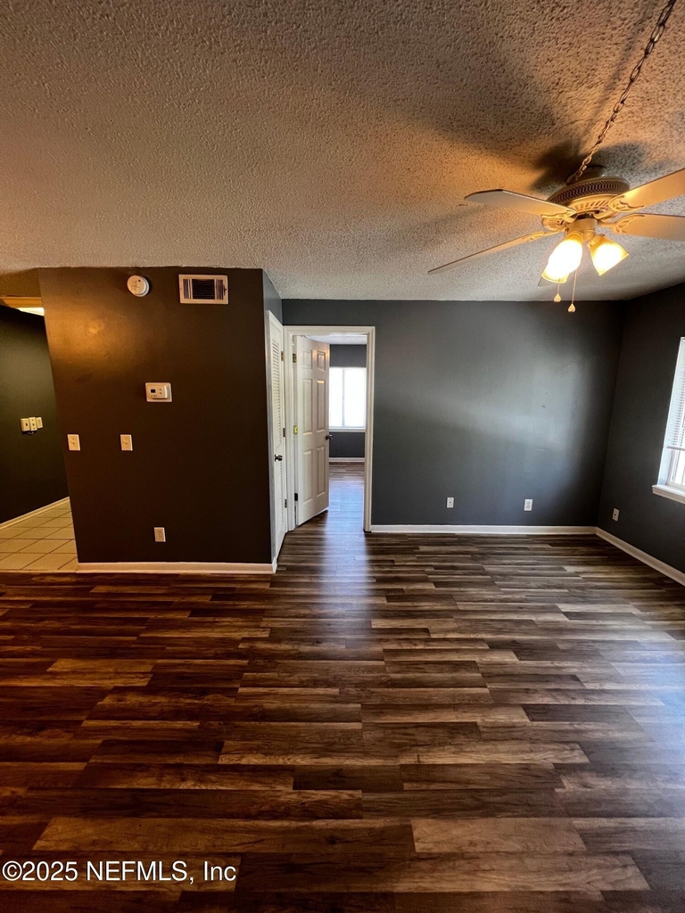 402 Lower 8th Avenue - Photo 7