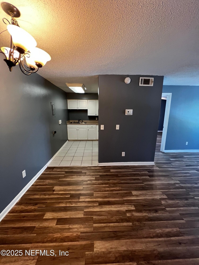 402 Lower 8th Avenue - Photo 5