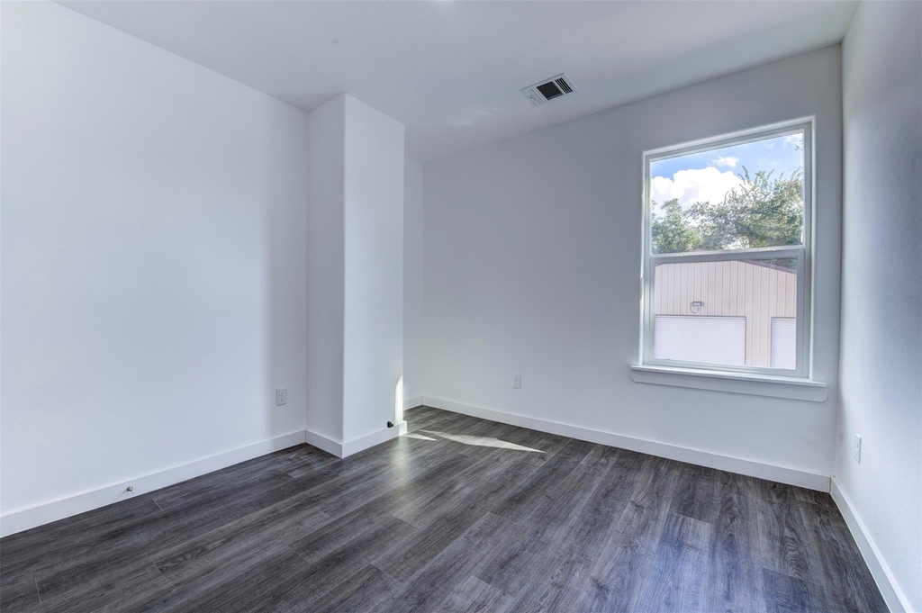 6309 Sandra Street - Photo 14