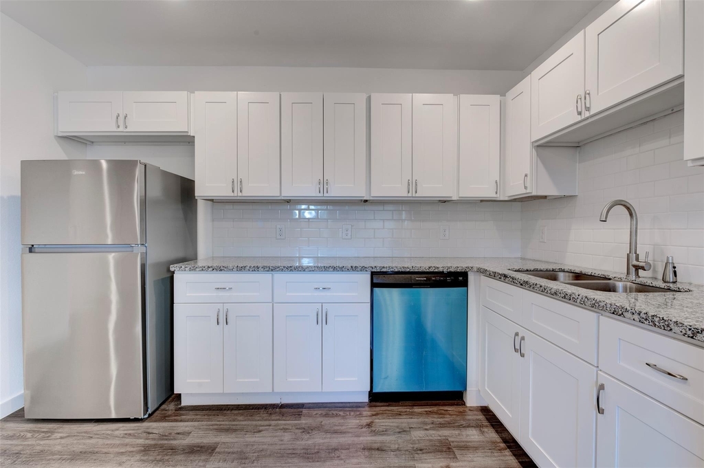 6309 Sandra Street - Photo 13