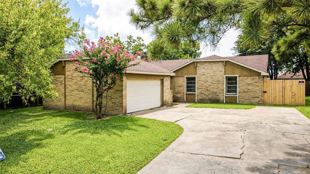 8710 Parkway Forest Drive - Photo 1