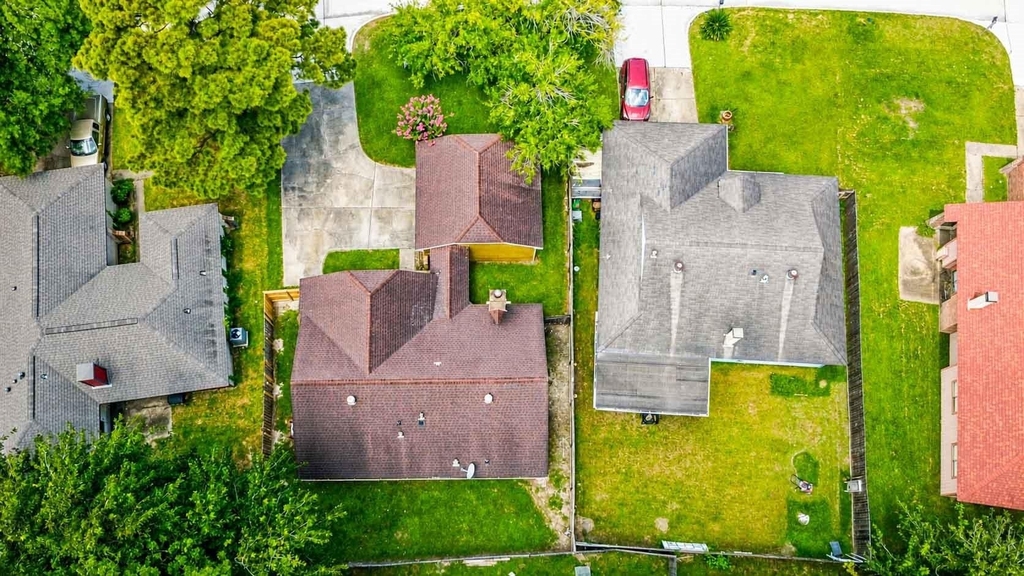 8710 Parkway Forest Drive - Photo 5