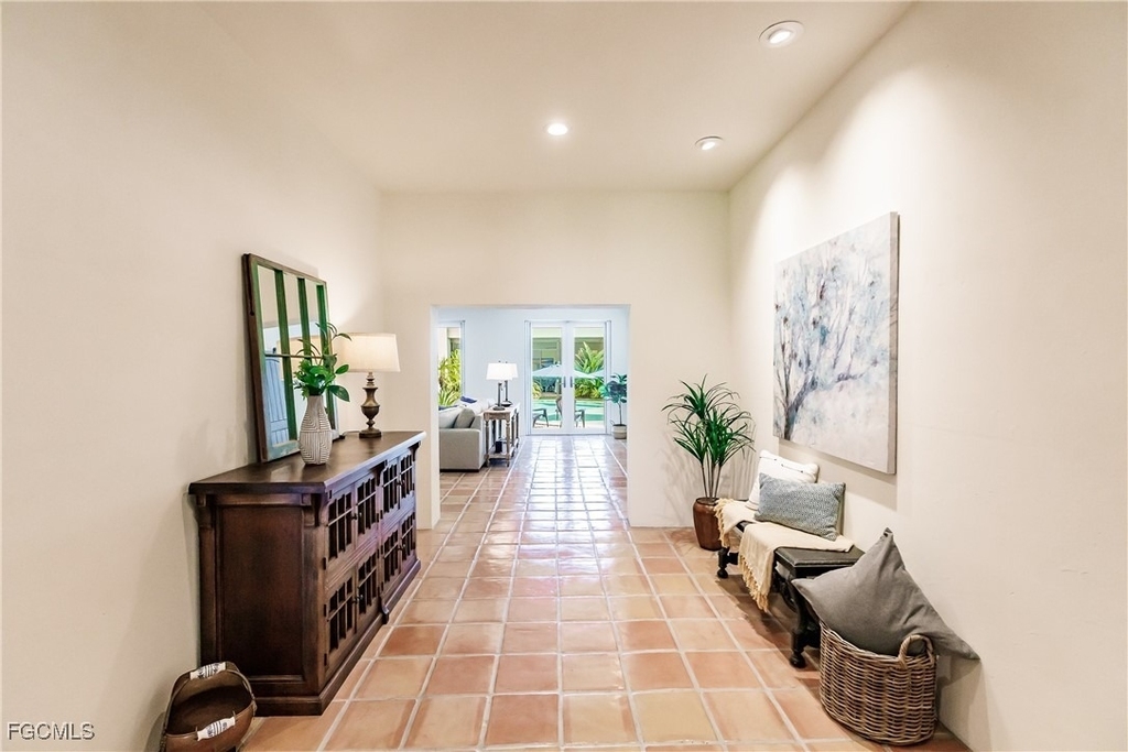 1291 Caloosa Drive - Photo 3
