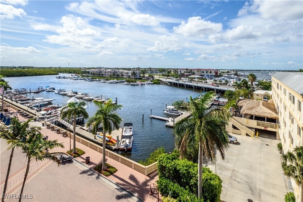 450 Bayfront Place - Photo 0