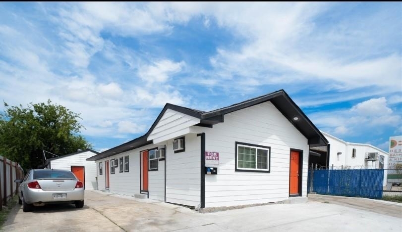 1426 Telephone Road - Photo 10