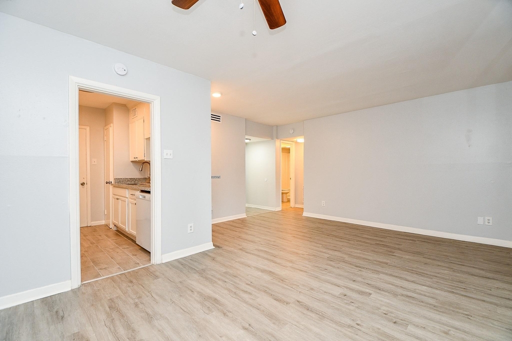 2822 Briarhurst Drive - Photo 6