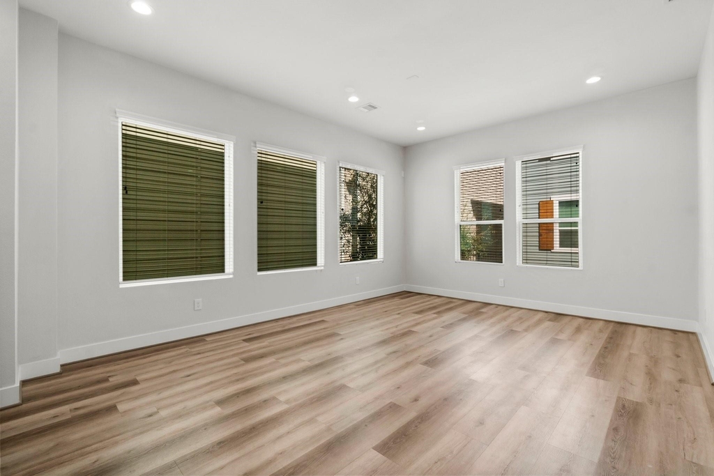 3362 Pinemont Drive - Photo 8