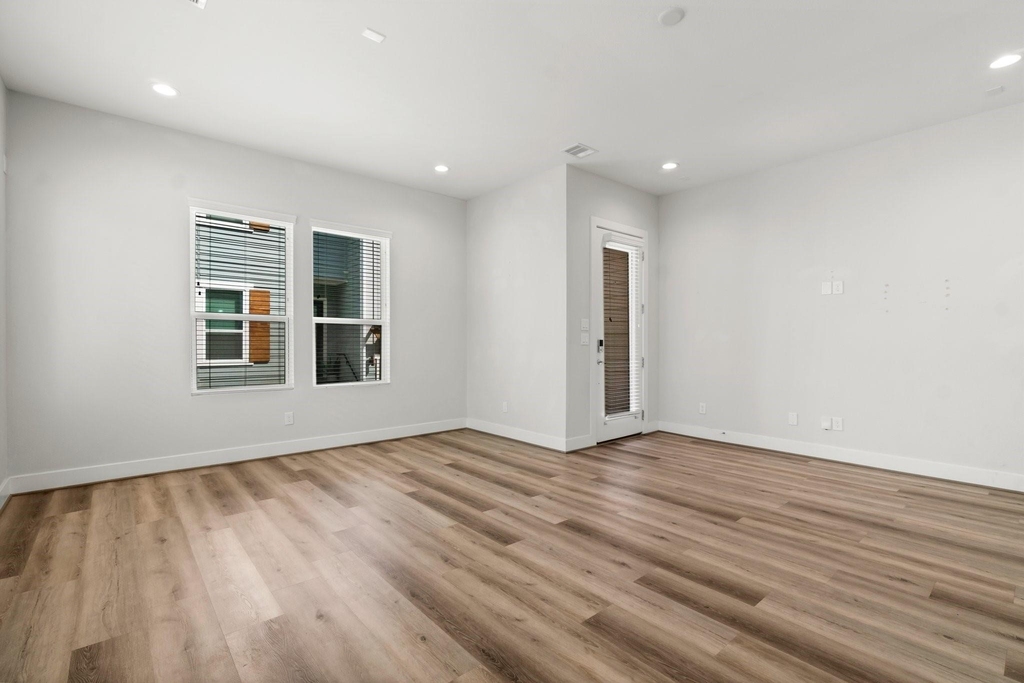 3362 Pinemont Drive - Photo 9