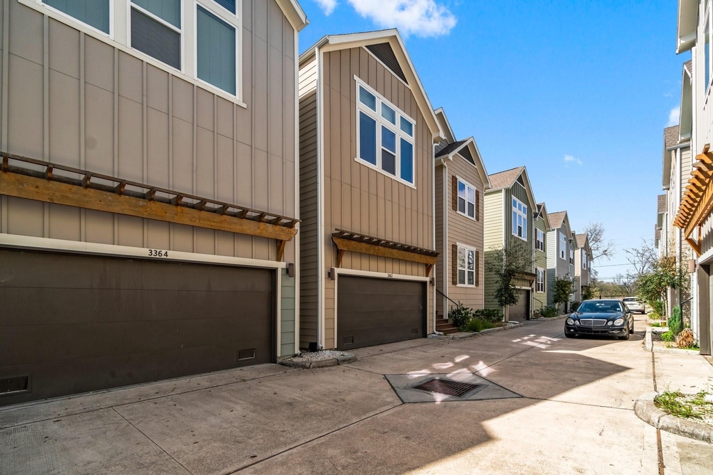 3362 Pinemont Drive - Photo 5