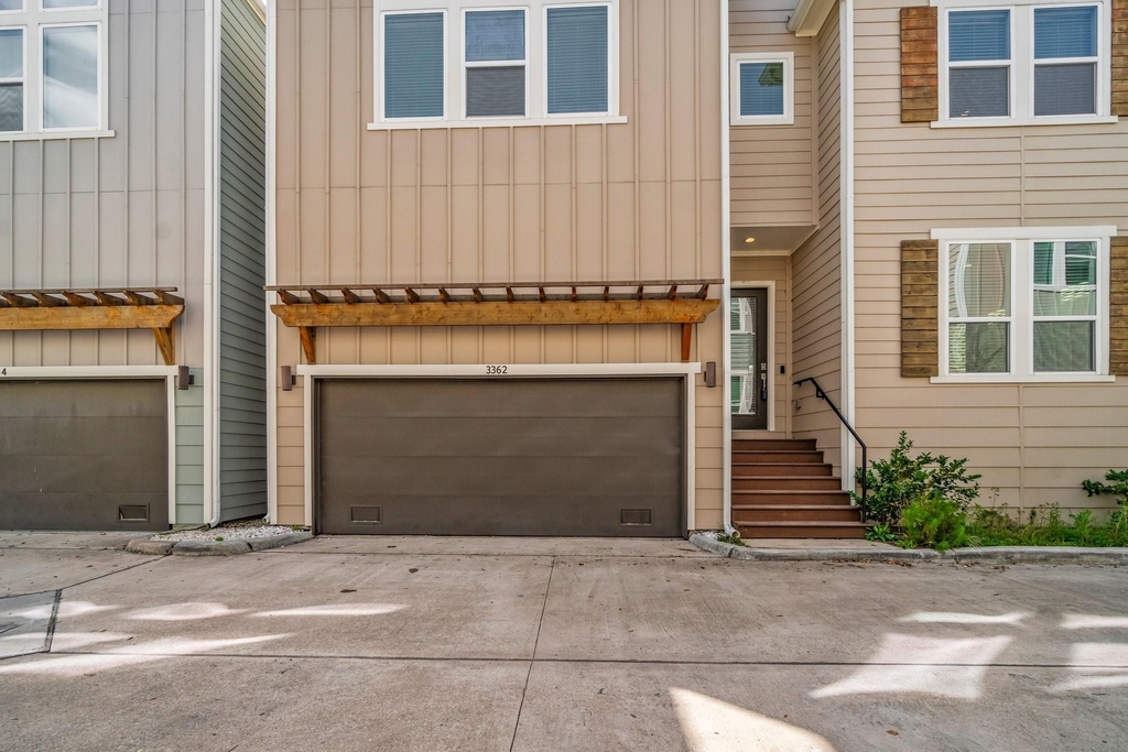 3362 Pinemont Drive - Photo 1