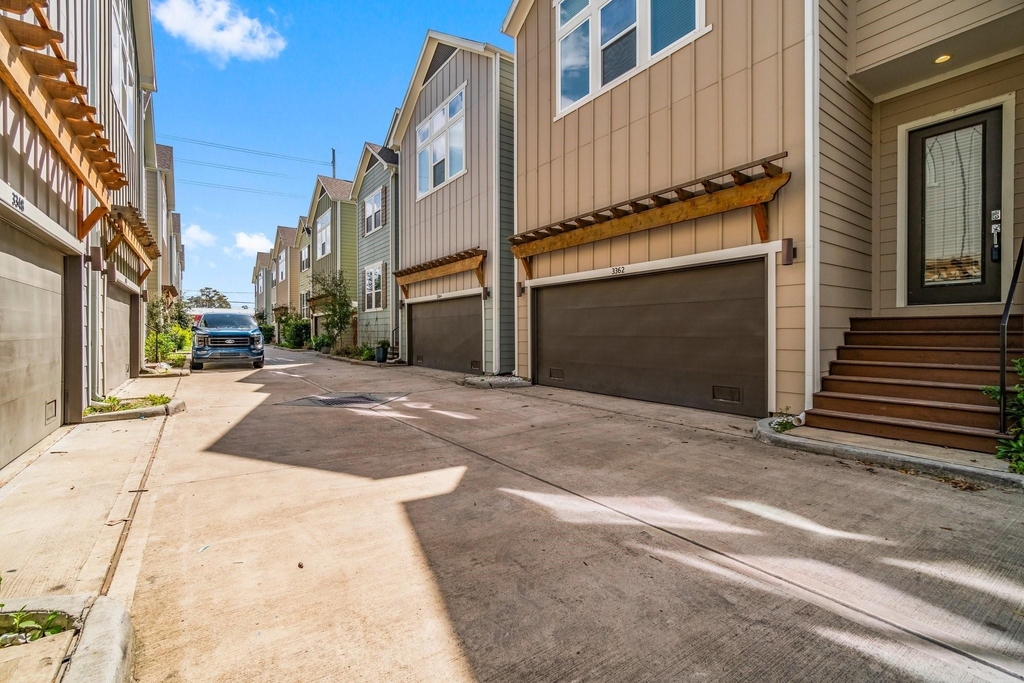 3362 Pinemont Drive - Photo 0
