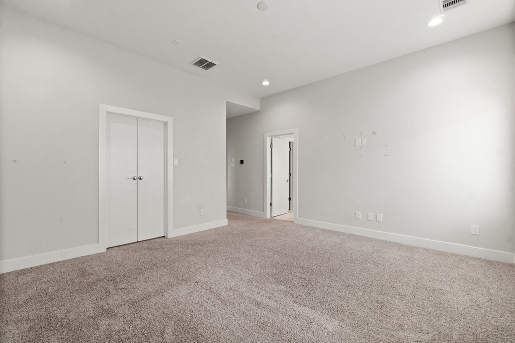 3362 Pinemont Drive - Photo 18