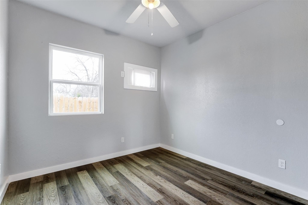 438 S San Joaquin Avenue - Photo 7