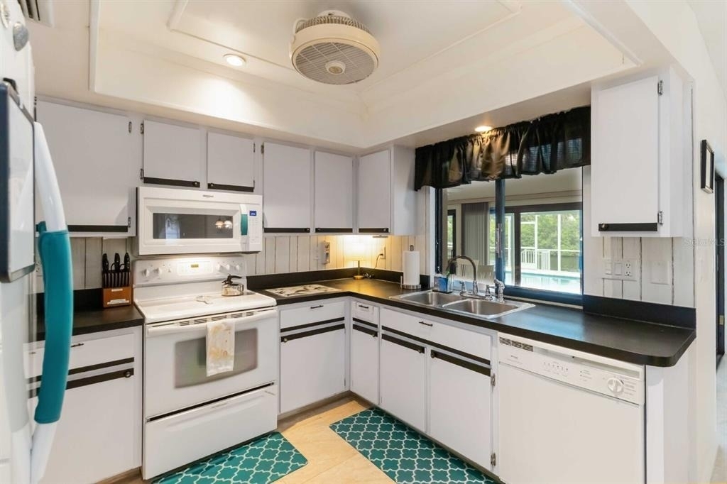 18606 Briggs Circle - Photo 9