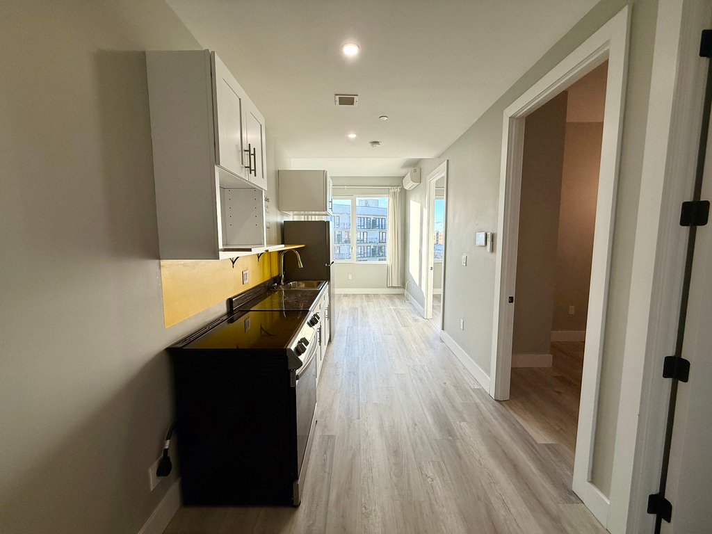 641 East 28th Street - Photo 0