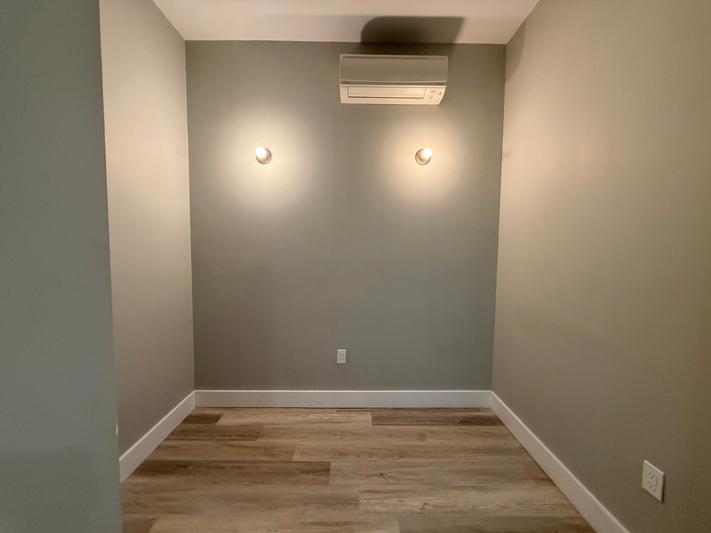 641 East 28th Street - Photo 6