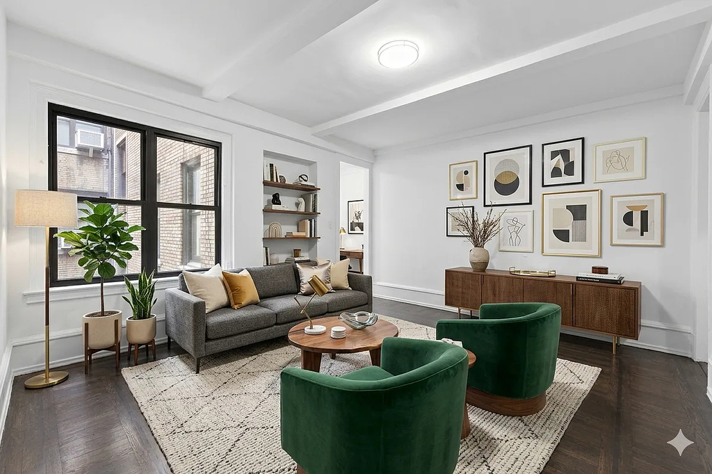 West 55th Street - Photo 0