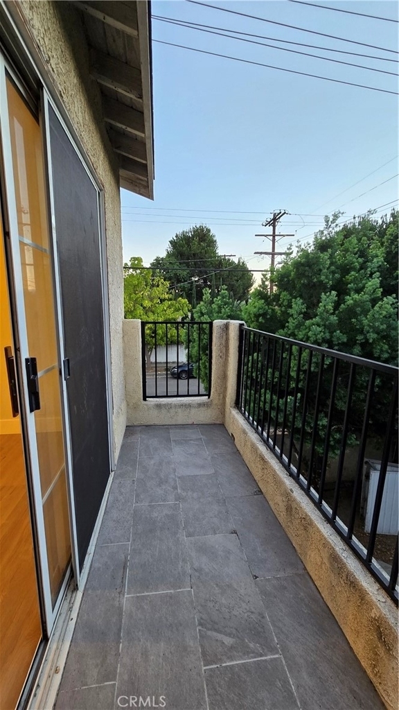 5803 Troost Avenue - Photo 12