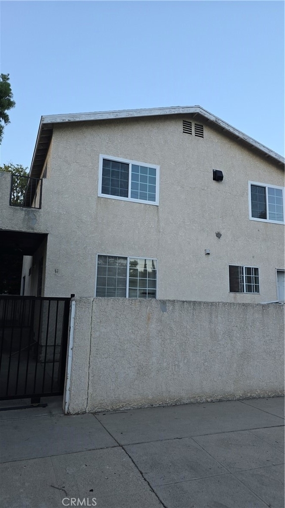 5803 Troost Avenue - Photo 0