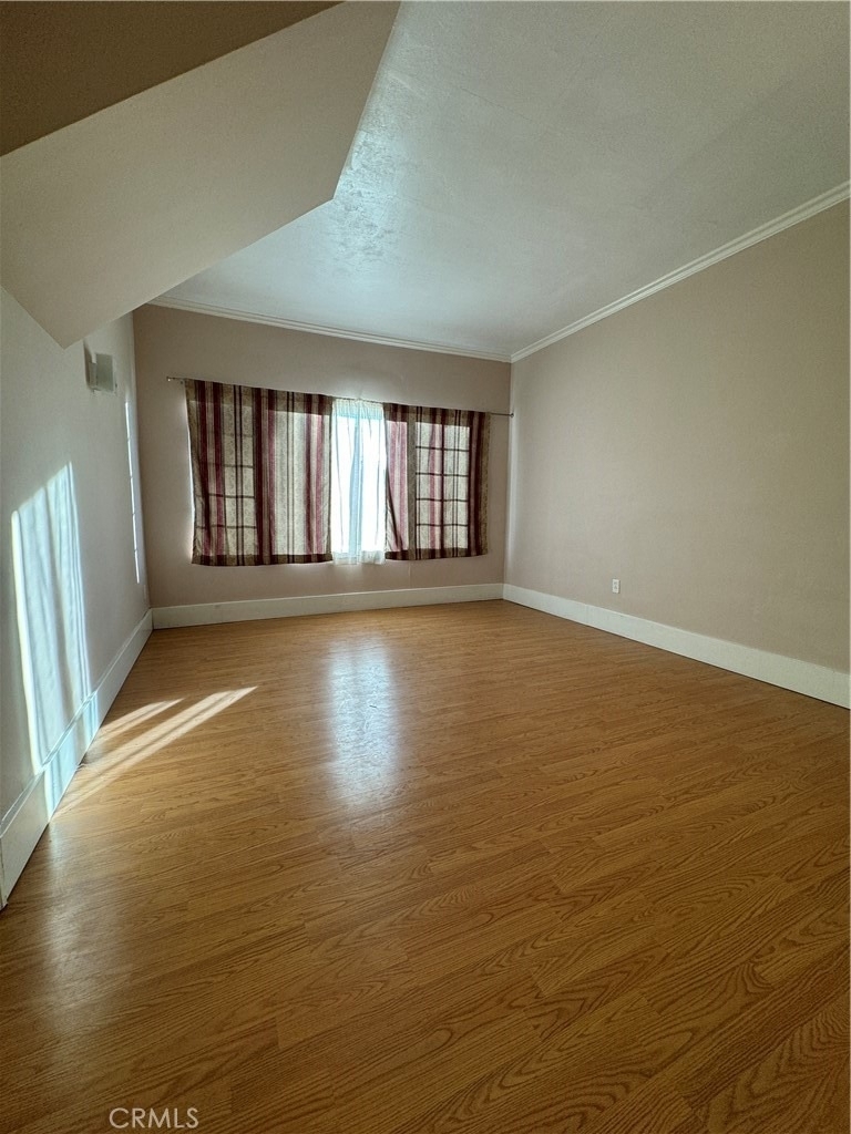 1327 S Longwood Avenue - Photo 9