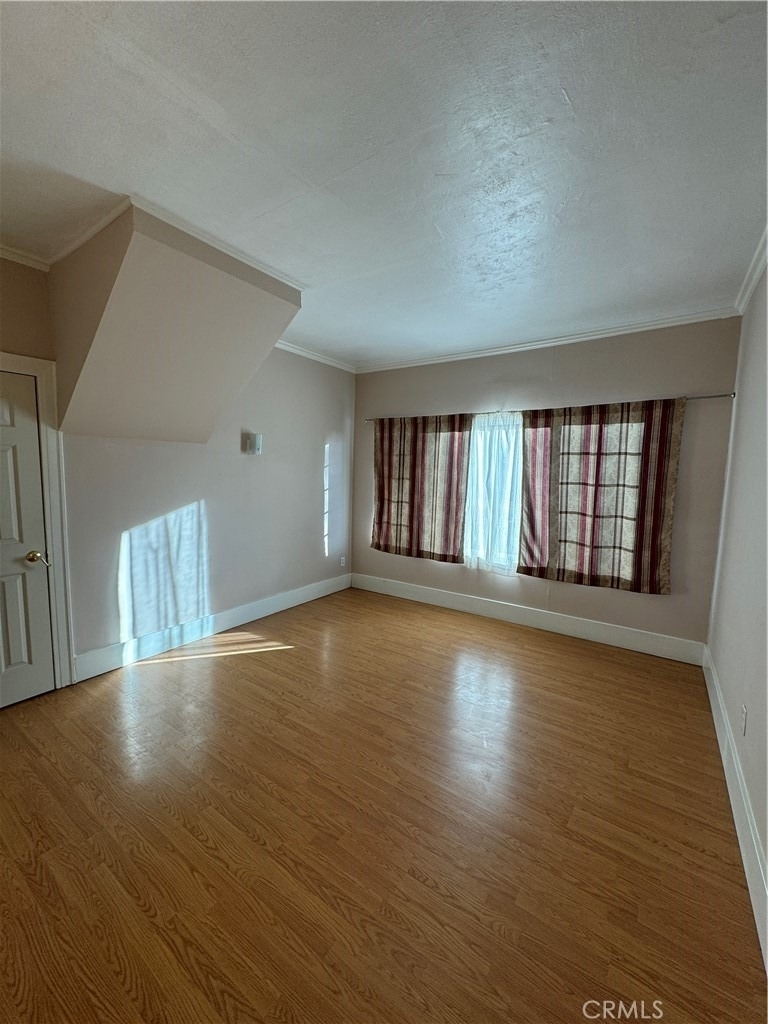 1327 S Longwood Avenue - Photo 8