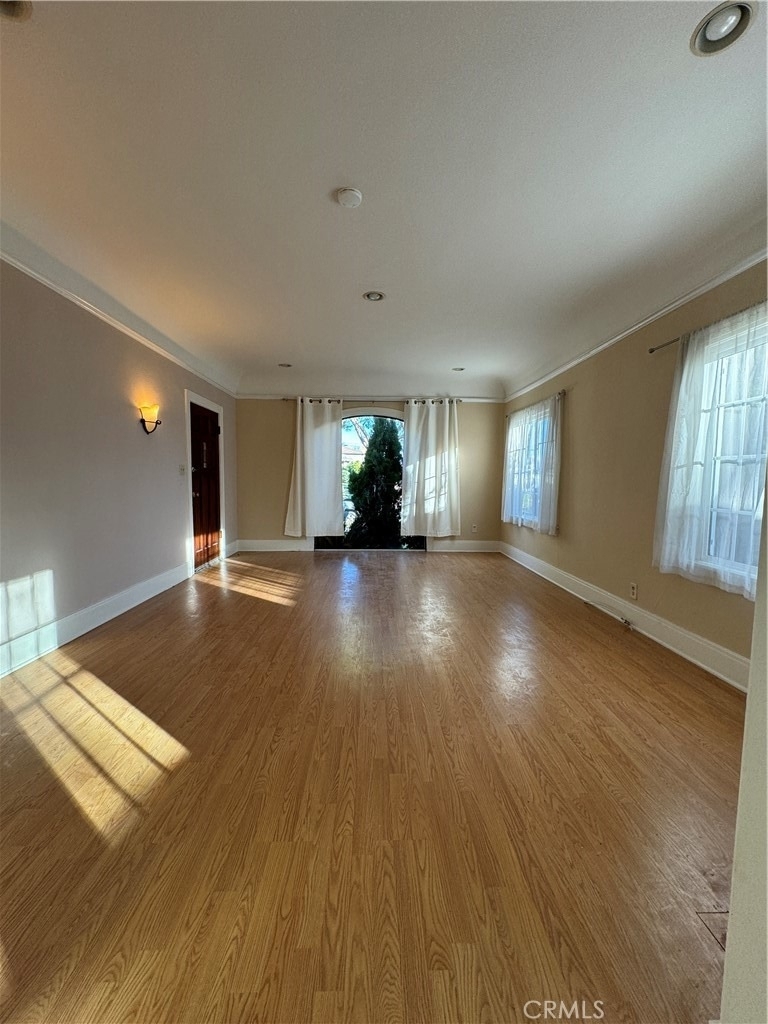 1327 S Longwood Avenue - Photo 5
