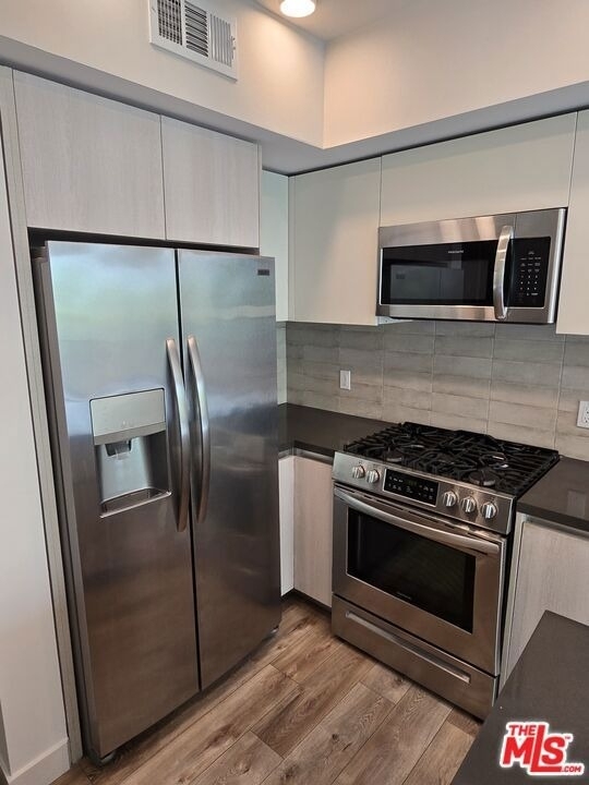 740 S Ridgeley Drive - Photo 4