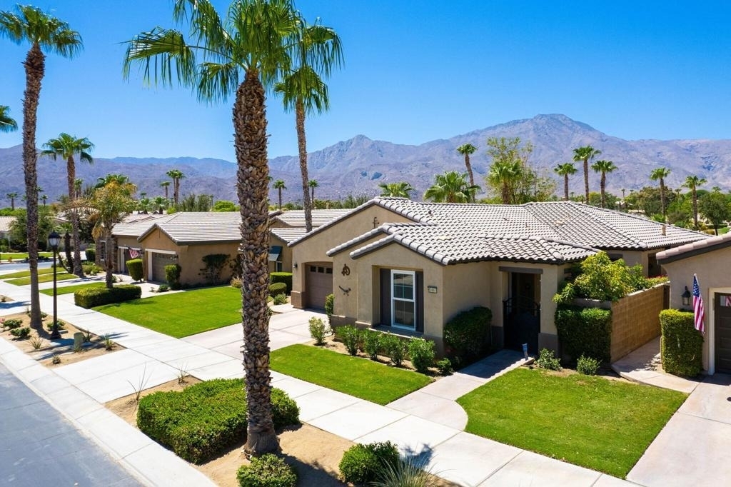 60661 Juniper Lane - Photo 1