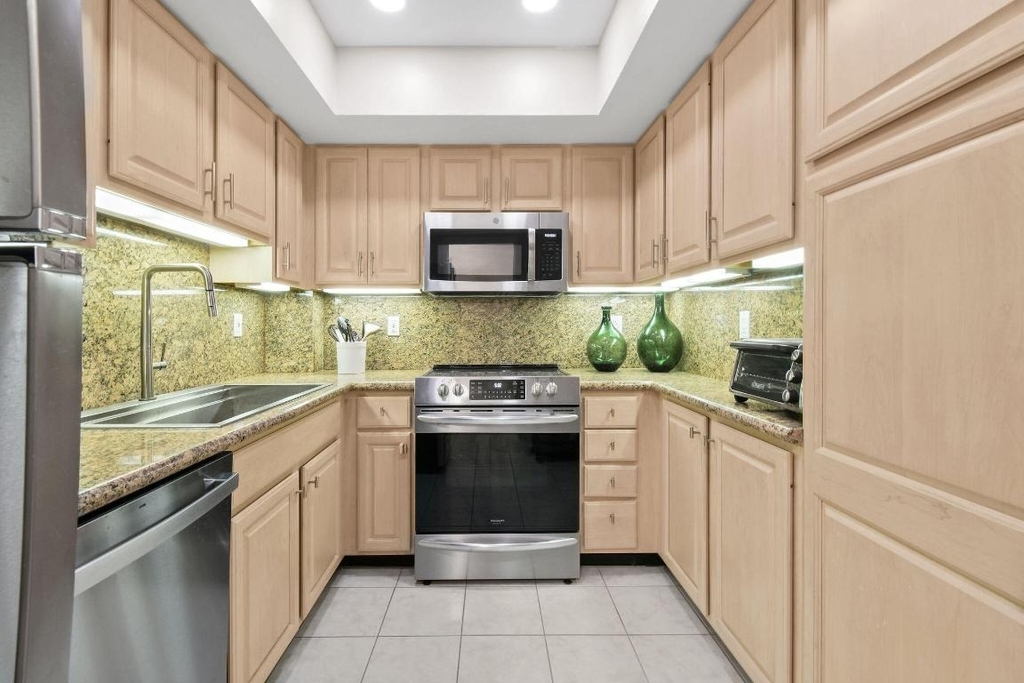 227 Brazilian Avenue - Photo 7