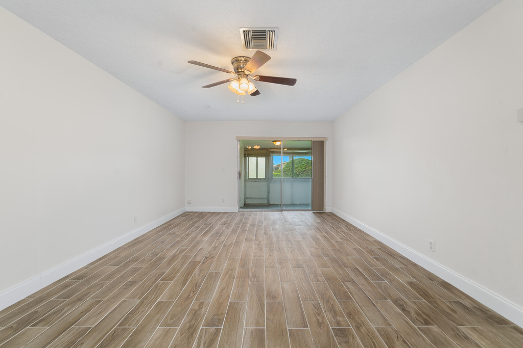 2567 Dudley Drive W - Photo 8