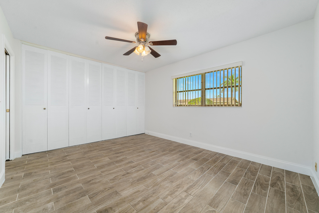 2567 Dudley Drive W - Photo 18