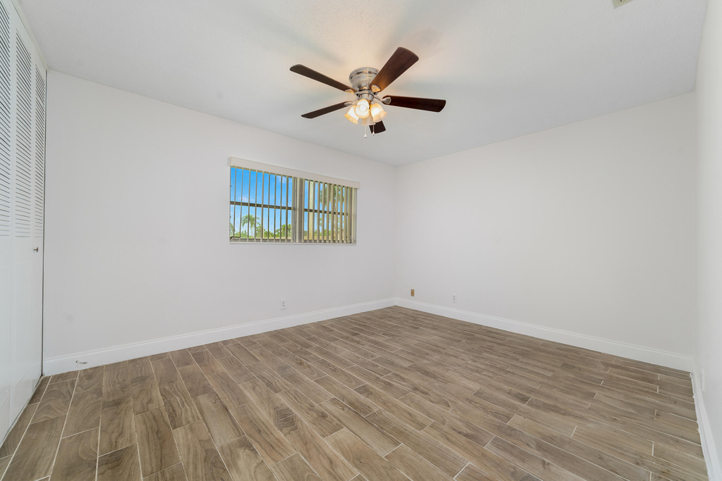 2567 Dudley Drive W - Photo 17