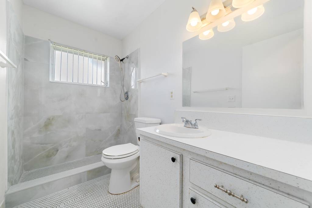 2567 Dudley Drive W - Photo 21