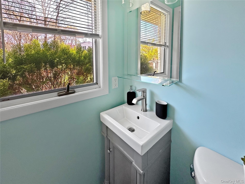 126 Overhill Road - Photo 5